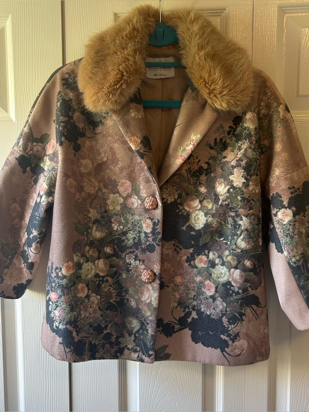Rinascimento floral 3/4 length sleeve jacket with removable fur collar size S